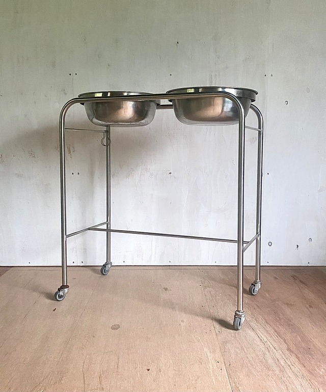 無骨な姿の飾り台[古家具]