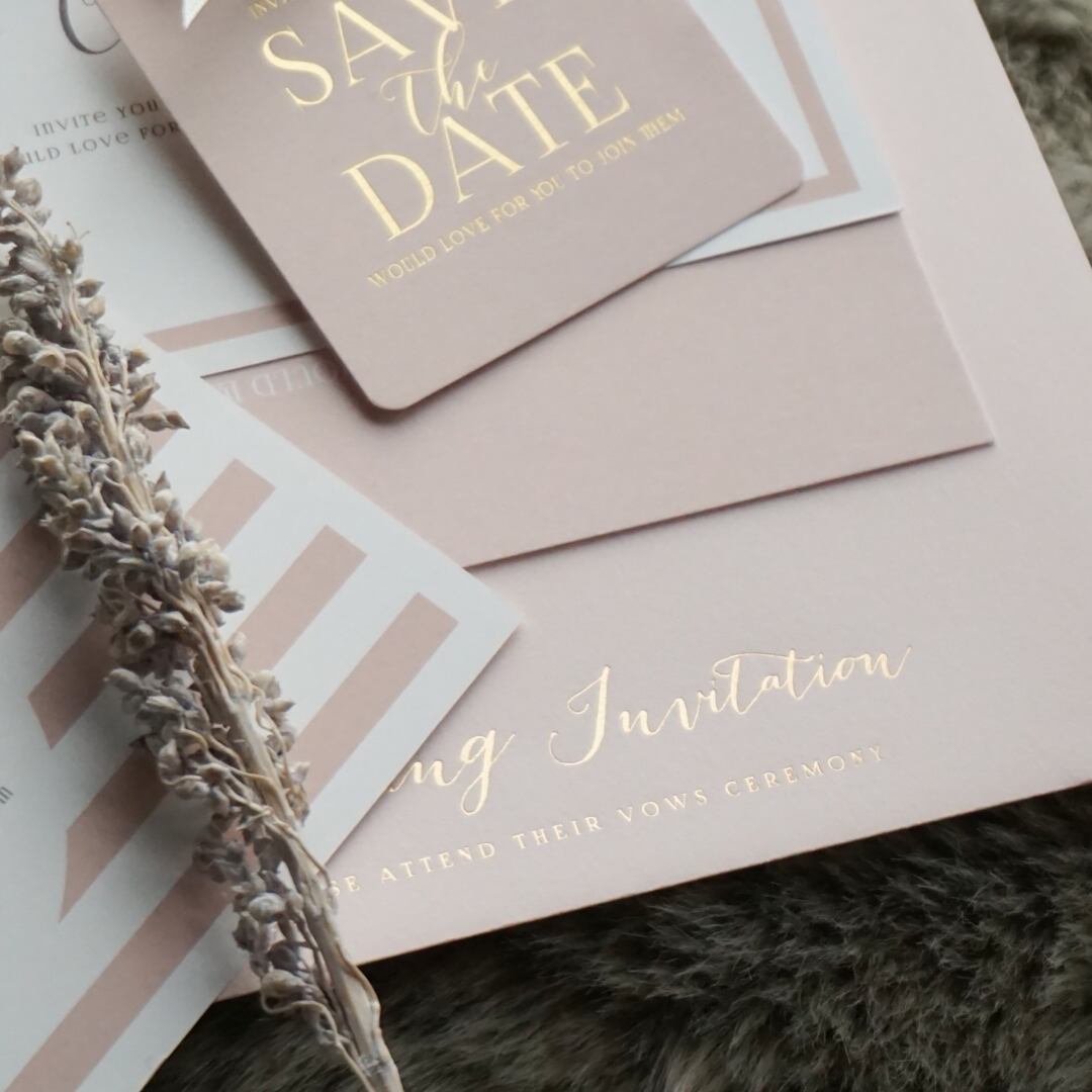 超目玉枠 Mauvepink招待状 結婚式 ウェディングペーパーアイテム ピンク ホワイト 紙 段ボール招待状 Stfparishschool Org