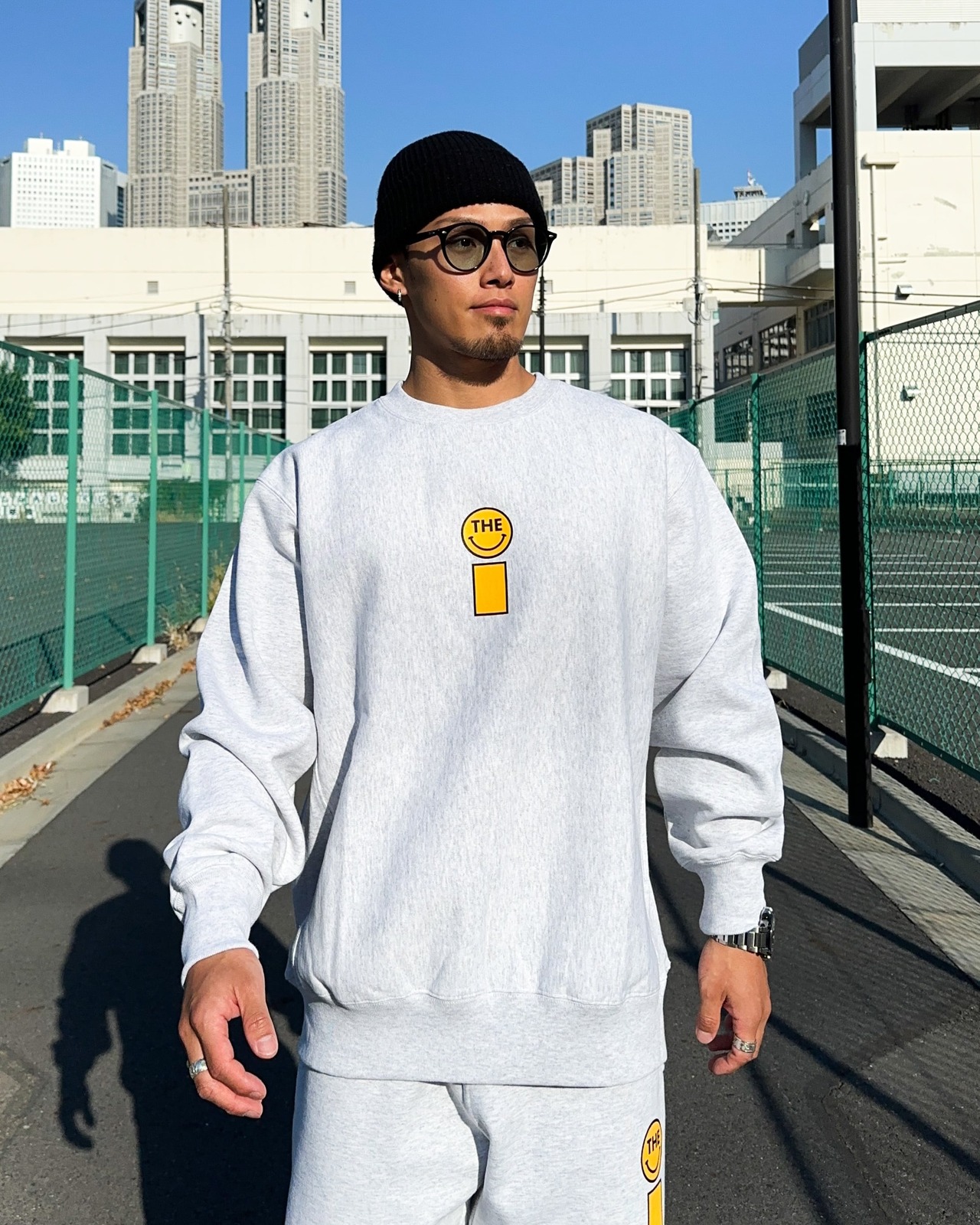 SMILEY HEAVY WEIGHT SWEAT SHIRT - GRAY