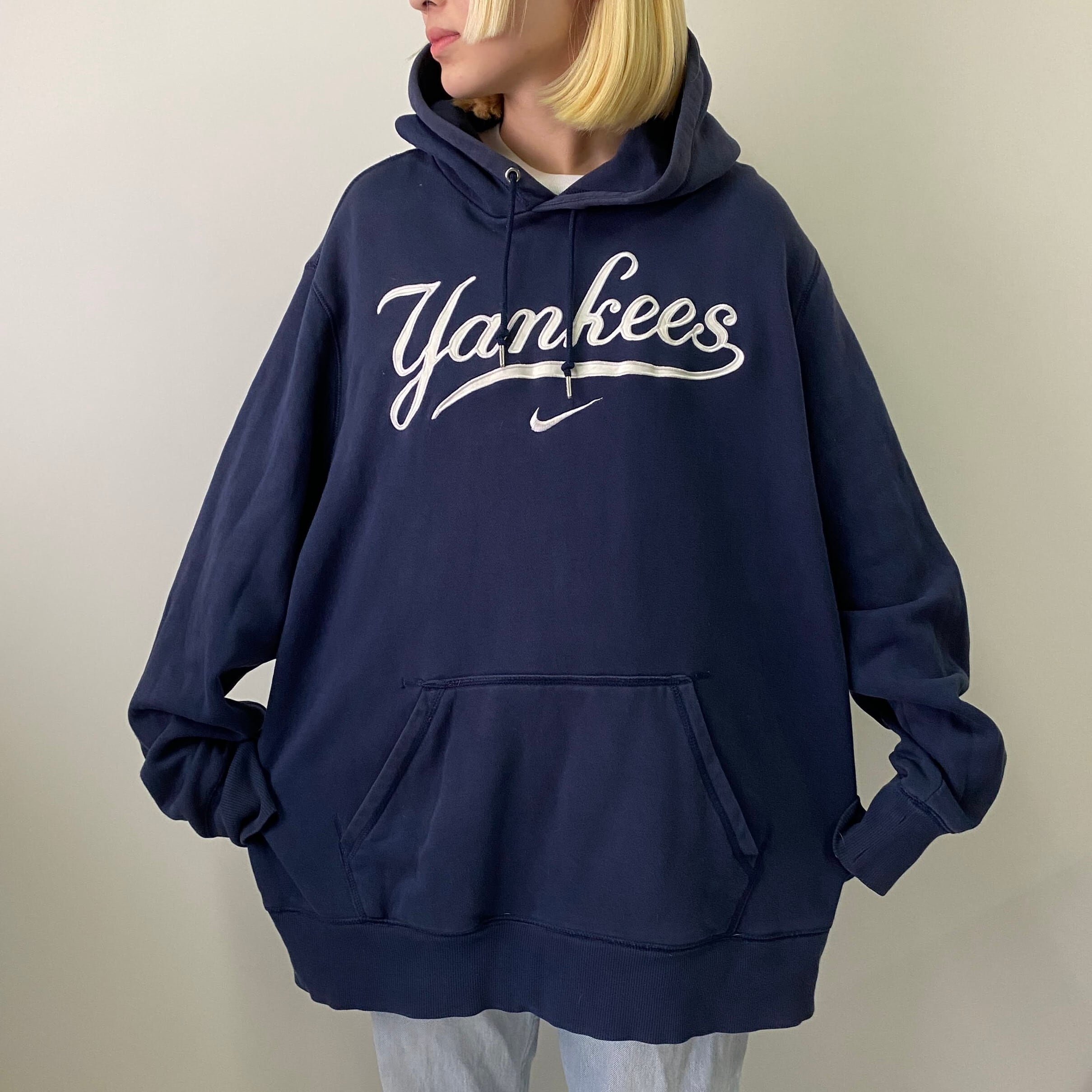 【MLB L】ナイキ NY ヤンキース 刺繍ロゴ スウェット パーカー 紺