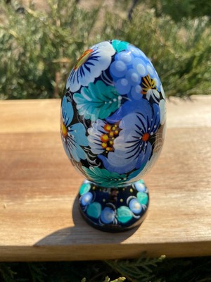 ペトリキウカ塗り　木製プィサンカ・スタンド一体型（イースター・エッグ）9cm（ホメンコ作）