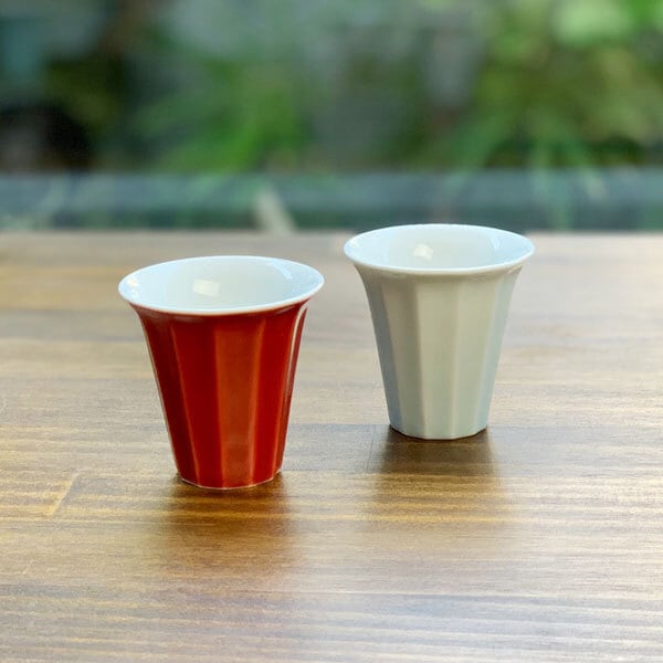 有田焼 蓋付灰皿（角・丸） 23-019 | MARUFUKU utsuwanohana