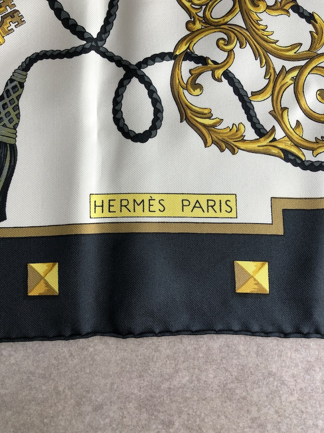HERMES エルメス カレ90 スカーフ ブラック×ホワイト キーモチーフ シルク Les Cles vintage ヴィンテージ オールド 8nc25h