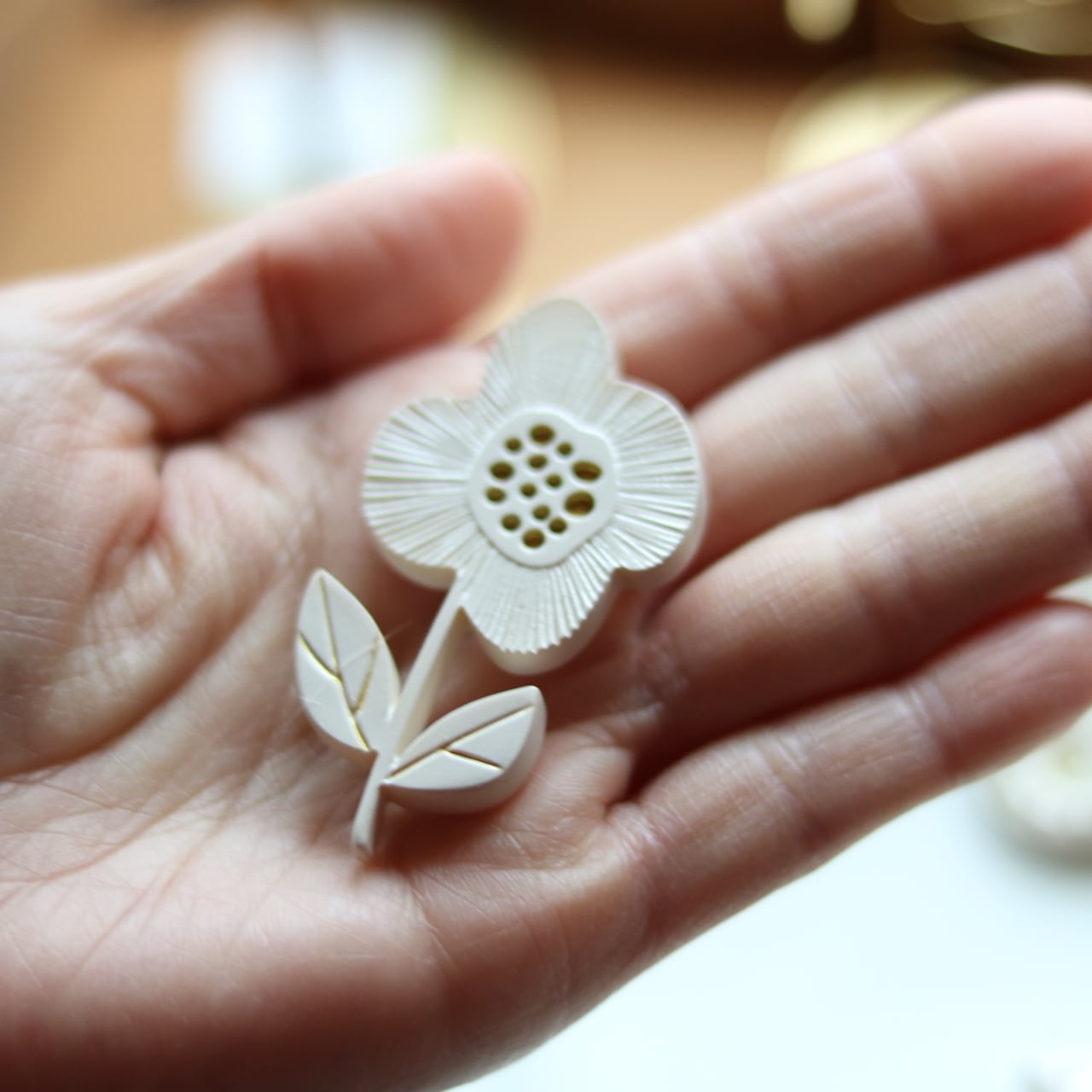 shesay 北欧の小さな物語を纏うブローチ | Zakka so-la