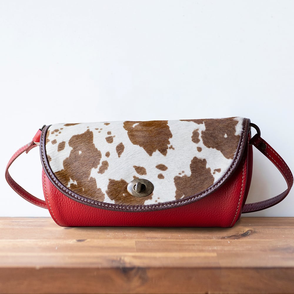 フラップ型ショルダーバッグ (ハラコ) 【ak-18nch】 | artigiano Ι