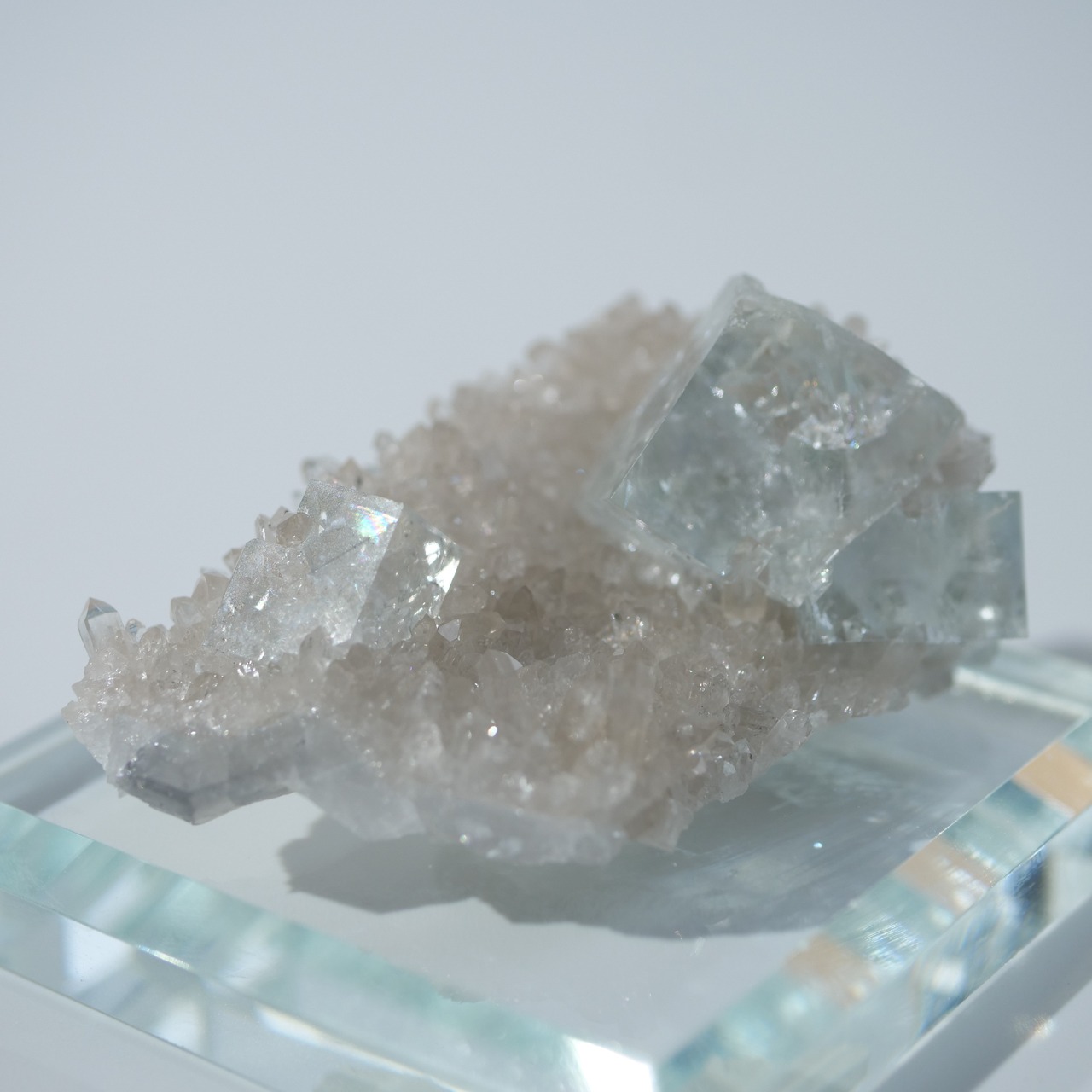 シャンファーリン産 フローライト / スモーキークォーツ / 原石 標本