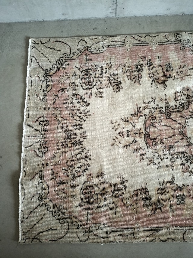 Turkish rug No.687