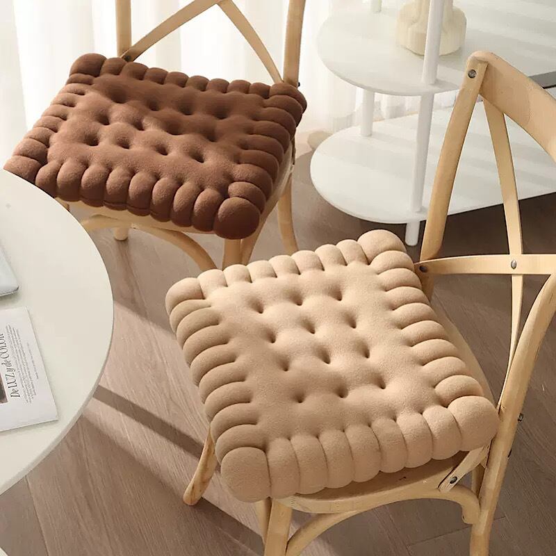お部屋に ふわふわ ビスケット チェア クッション 2カラー 韓国っぽ インテリア おうち時間 Cafe風 リビング 座布団 可愛い クッキー 韓国雑貨 Lamitte Deco トレンド 韓国ファッション ショップ Base店
