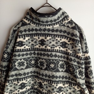 エルエルビーン　スナップT　フリース　プルオーバー　ハーフボタン　総柄　モザイク