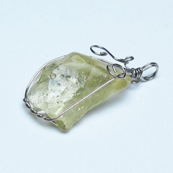 リビアングラス ペンダント 一点物 メール便可 112-13689