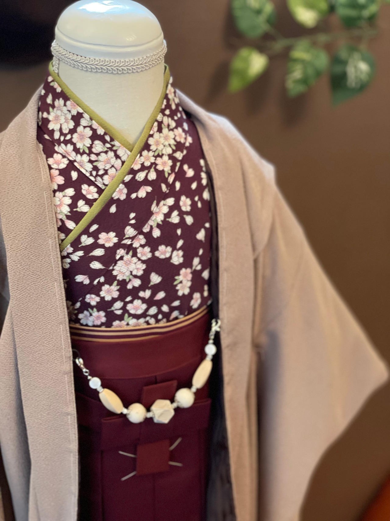 【受注製作】桜舞い散るシリーズ 大正浪漫 アンティークrétro風 ソメイヨシノ柄着物・袴・縮緬裏地付き羽織 男の子の祝い着