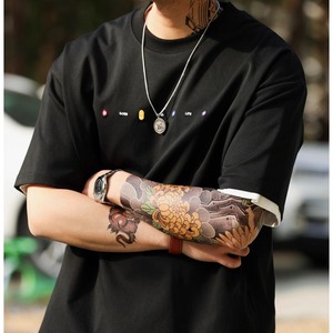 刺繍入りラウンドネック半袖Tシャツ 10017