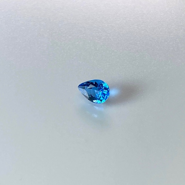 すぴか様　◇アウイナイト◇（蛍光）ドイツ産　0.185ct