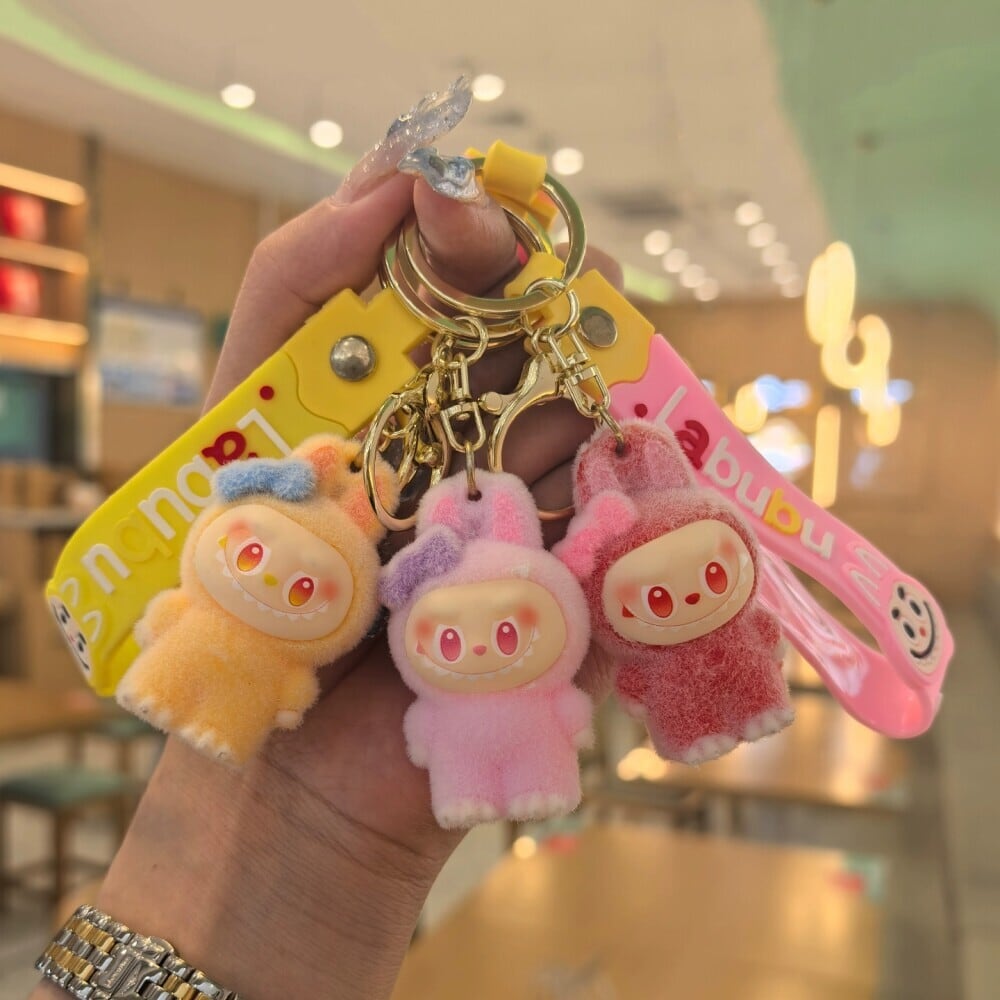 モフモフ肌触り!リボンがときめくラブブのストラップ♡ labubu ラブブ リボン キーホルダー ファーレース モフモフ ストラップ 可愛い ギフト