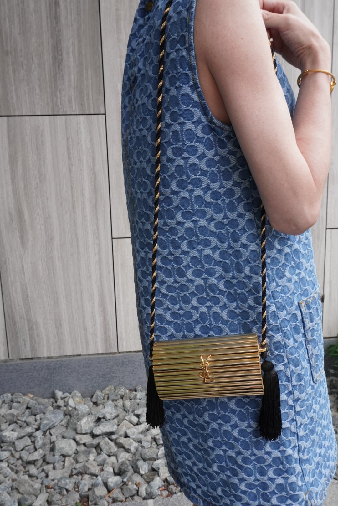 Yves Saint Laurent イヴ・サンローラン ショルダーバッグ ゴールド