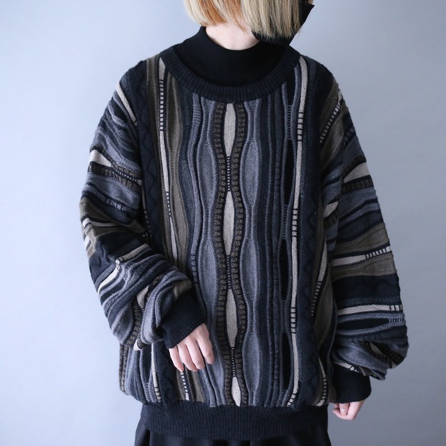 crazy waving 3D knit pattern loose silhouette sweater