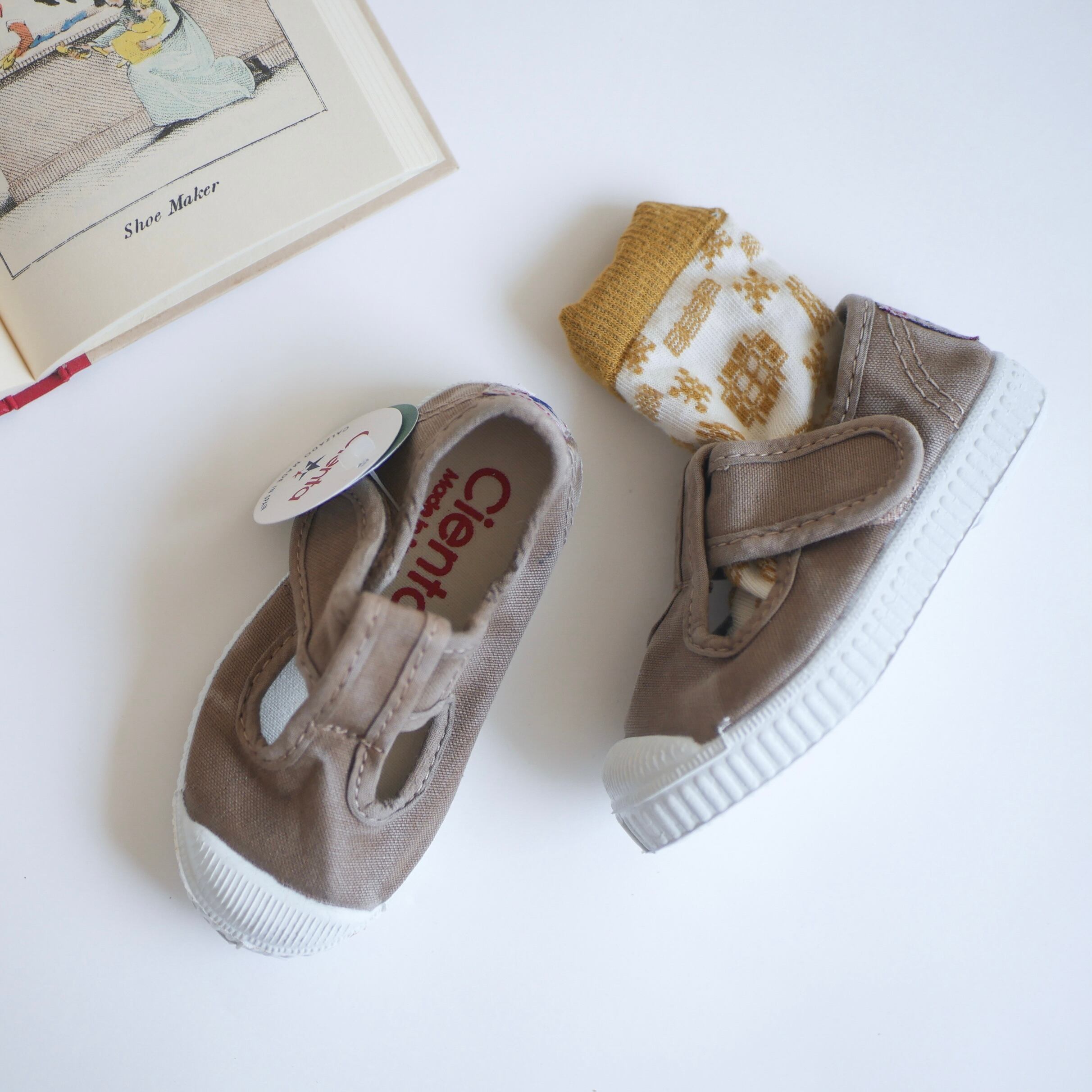 Cienta / Velclo T-Strap Shoes / beige(ムラ染)