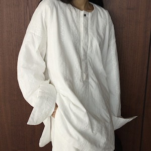 Round Hem Blouse T0736