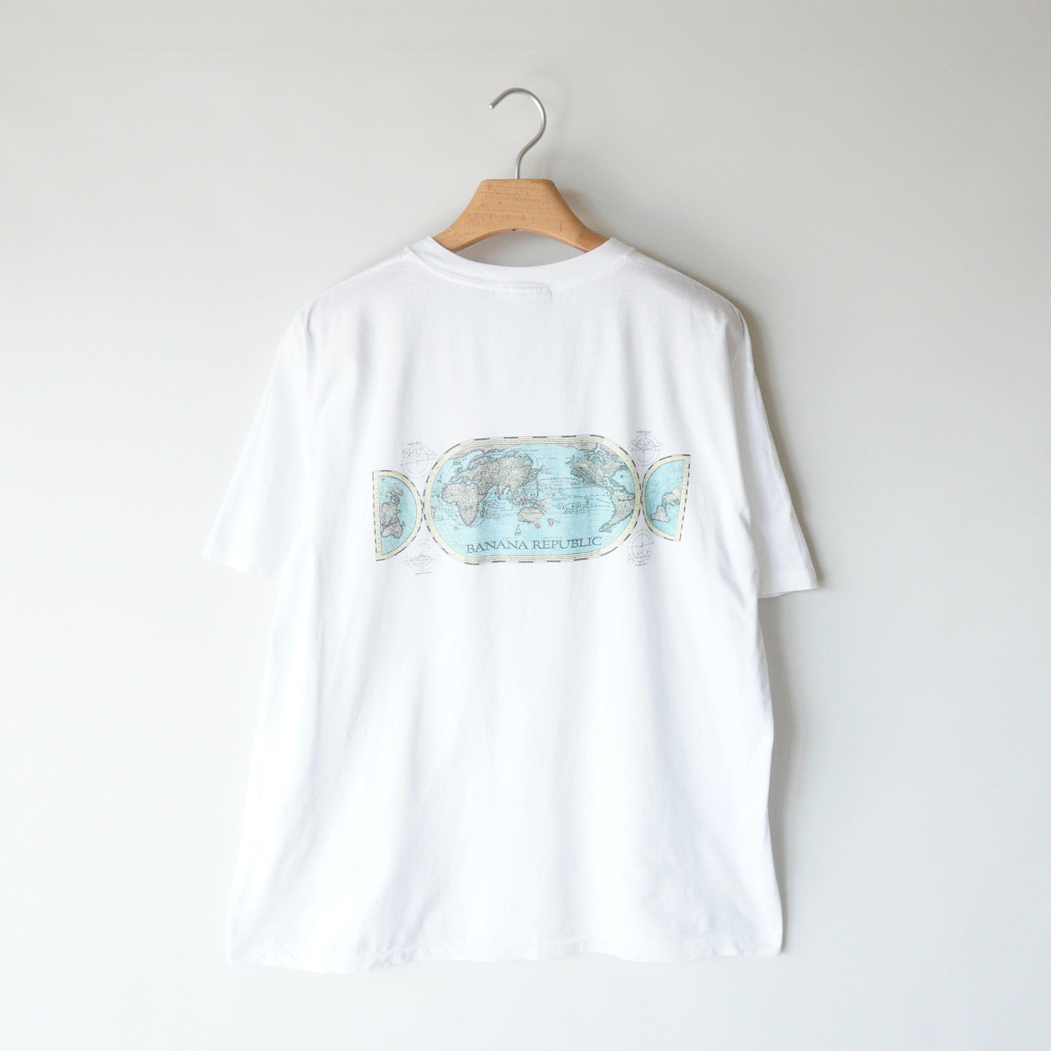 "Banana Republic" T-shirt