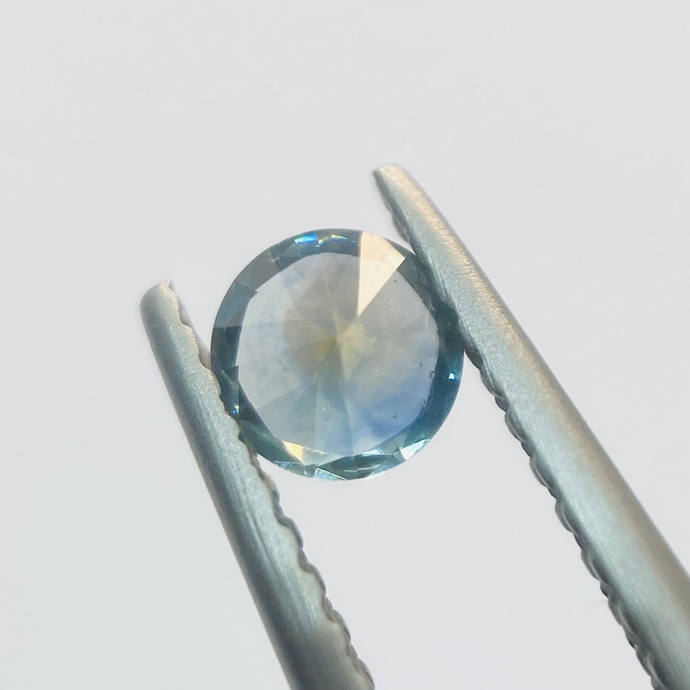 反対色なマジカルバイカラーなモンタナサファイア