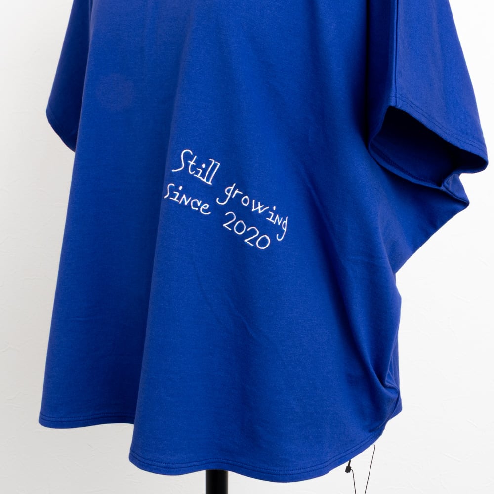 美品✨45R コットン ドルマンスリーブ ビッグ Tシャツ ロゴ刺繍 ブルー QTUME／クチューム】ドルマンスリーブ手書き風刺繍ロゴTシャツ（ブルー