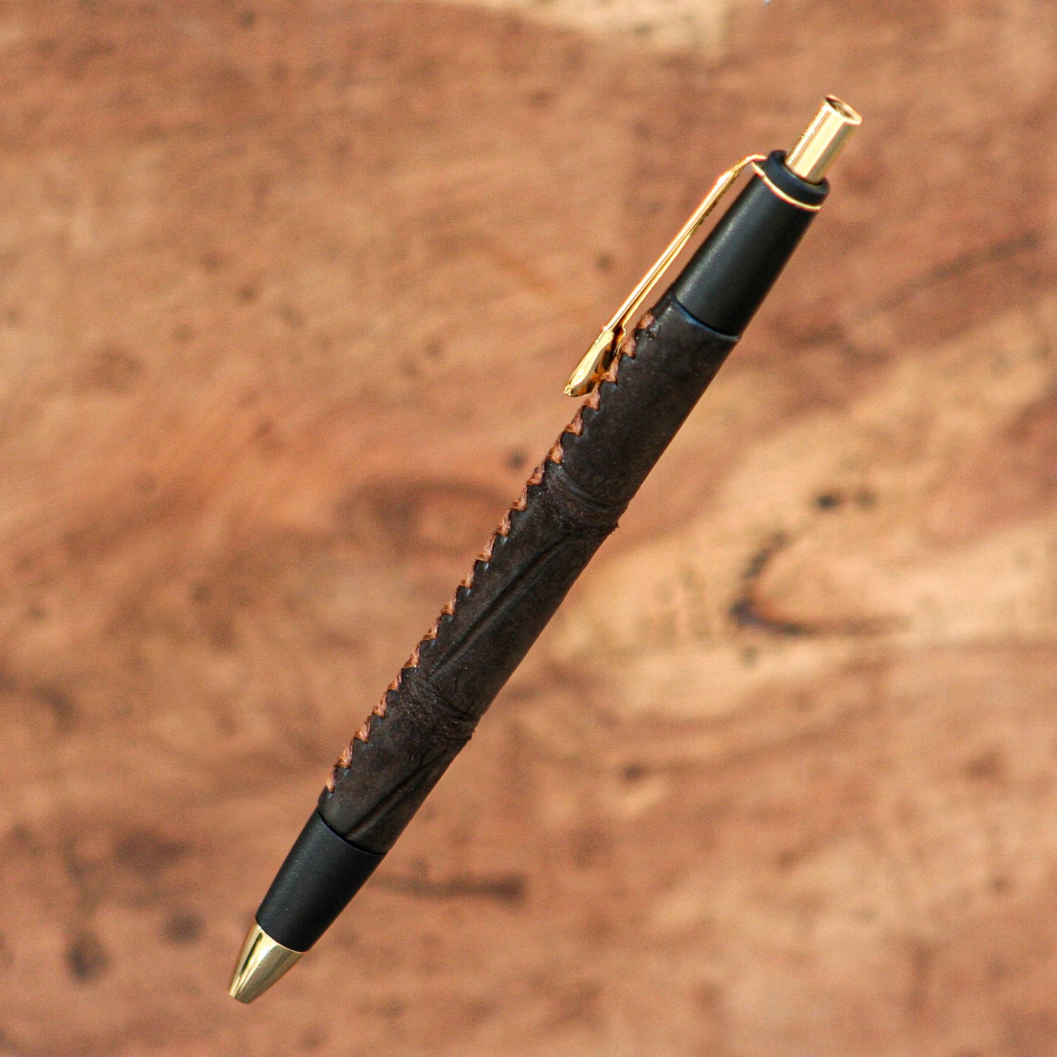 s*n様 シックザール Schicksal クロコダイル ヌバックブラウン BP ☆不定期販売☆ 革軸ペン【クロコダイル ヌバック ブラウン】 | Schicksal