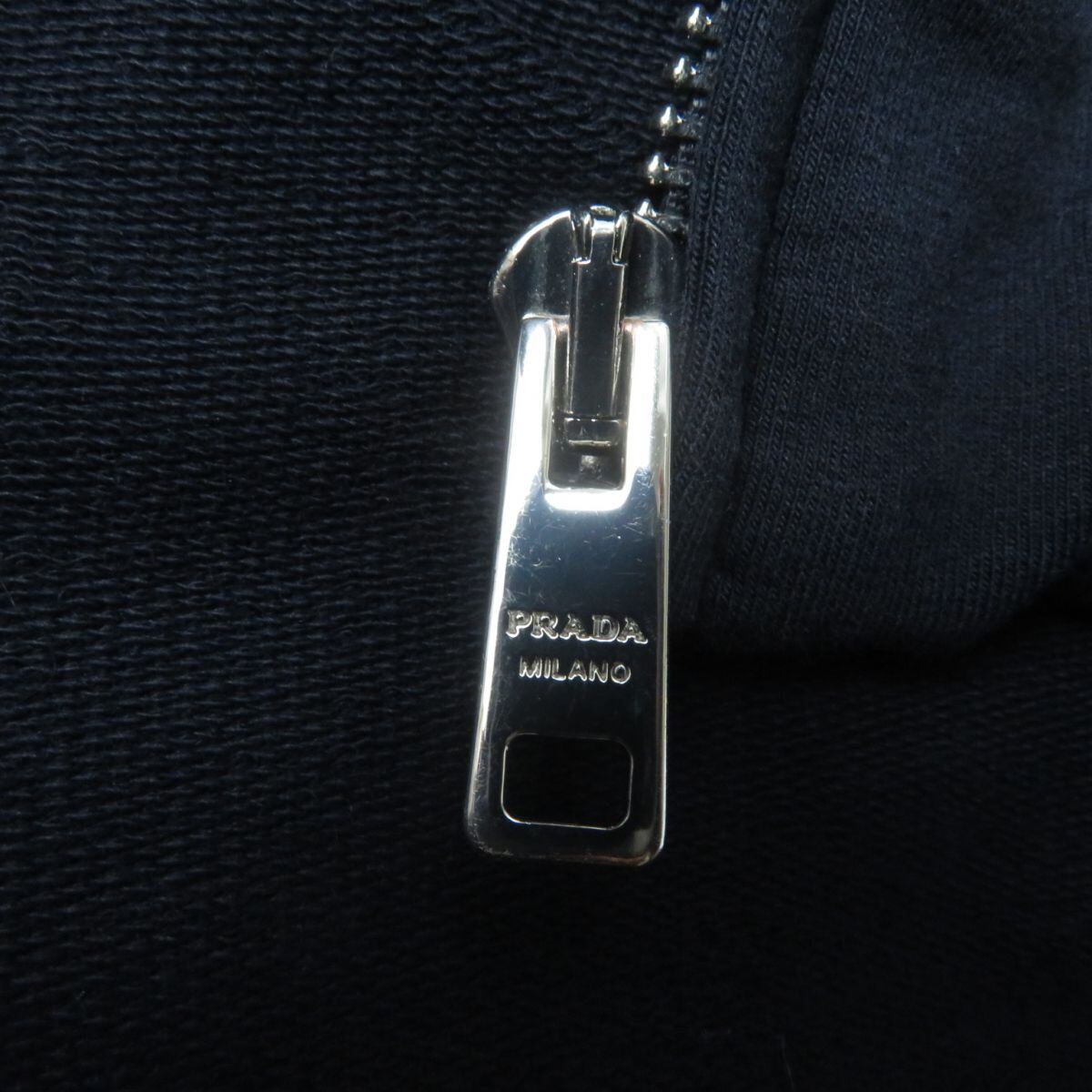 美品☆正規品 PRADA プラダ 138468 16年 フード・ラーバー 美品☆正規品 PRADA プラダ 138468 16年 フード・ラーバー