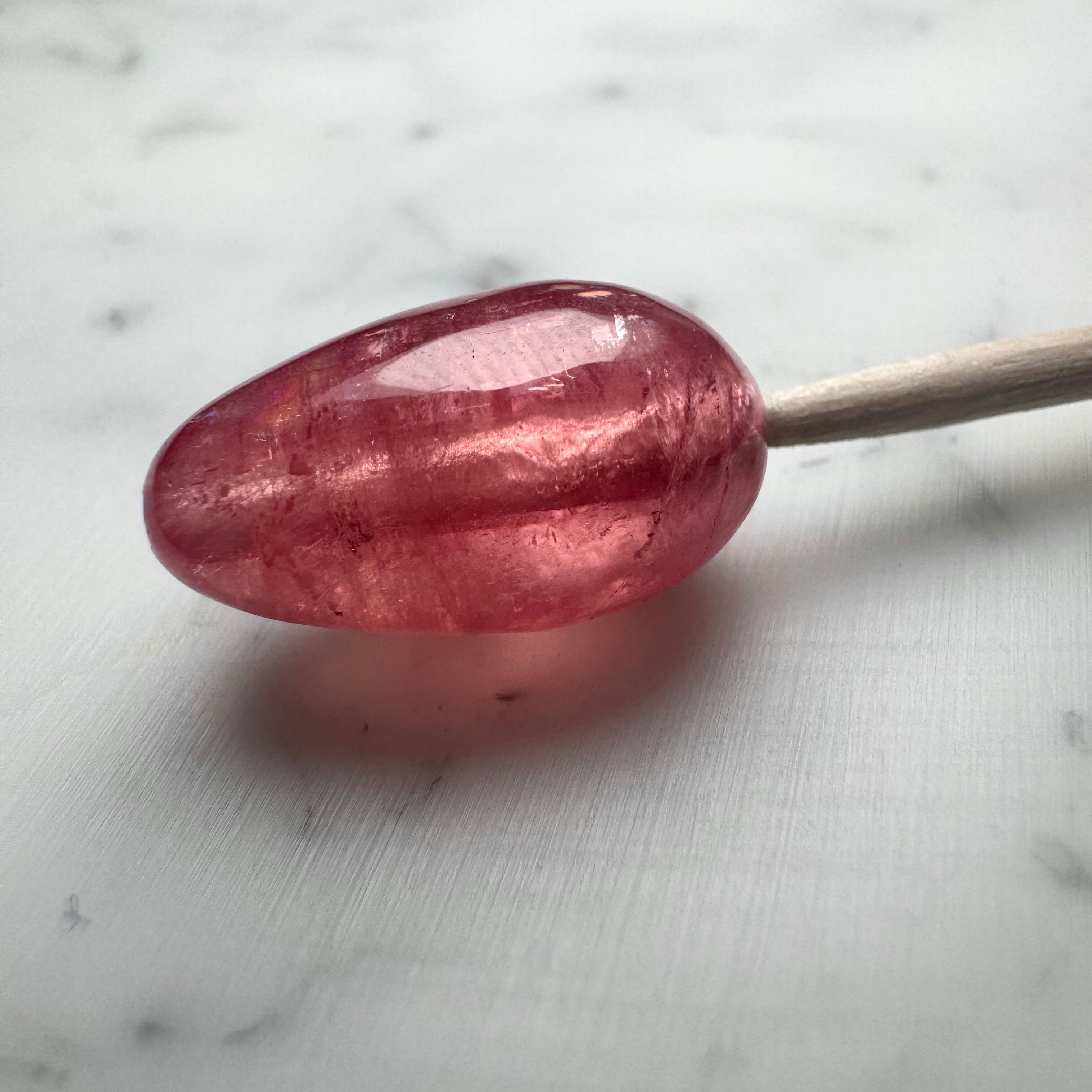 no.2 コロラド スィートホーム鉱山産ロードクロサイト 約1mm貫通穴