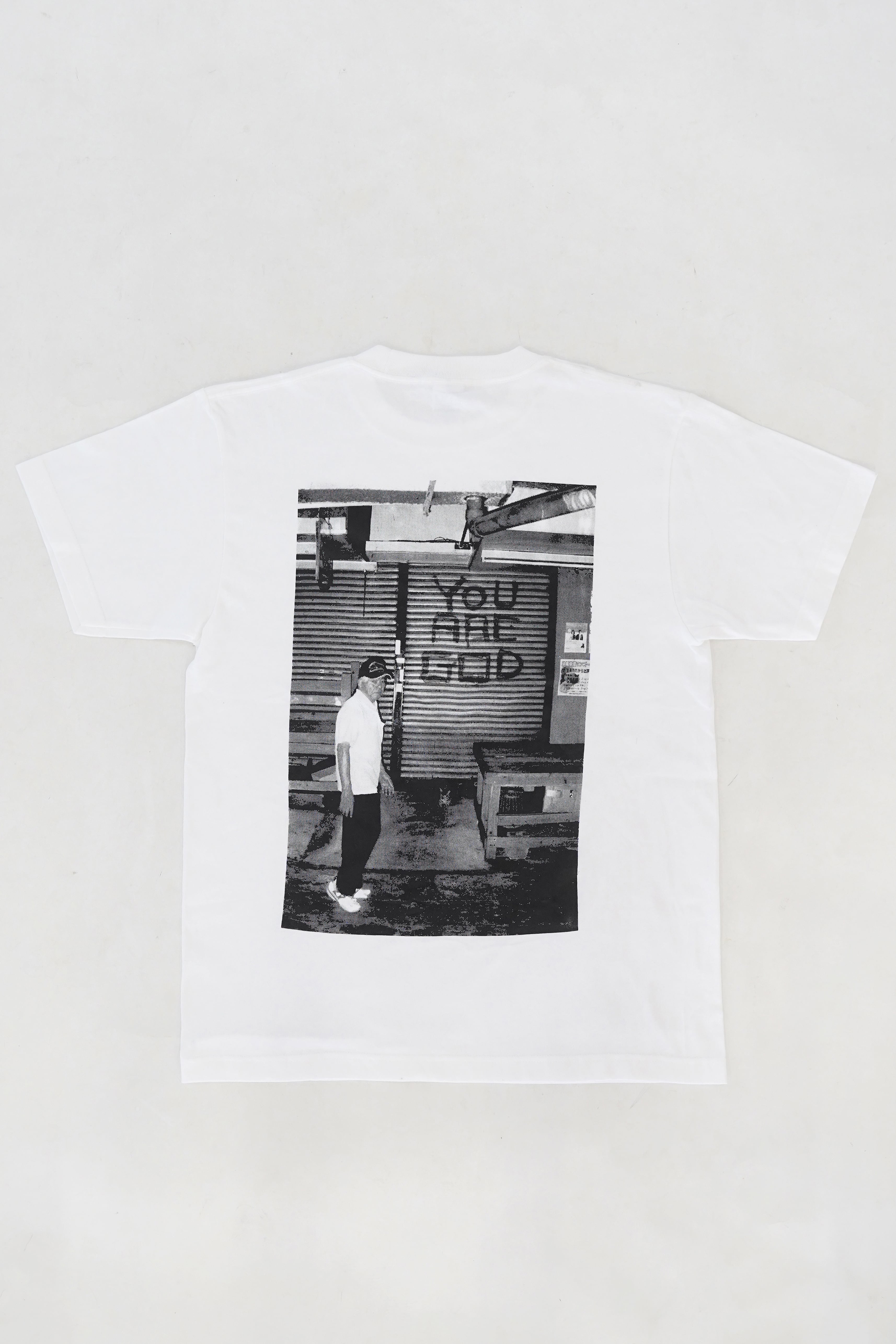 SYUNSUKE SATO [半蔵門アクシデンタリズム] 単色シルクスクリーンTシャツ "GOD"