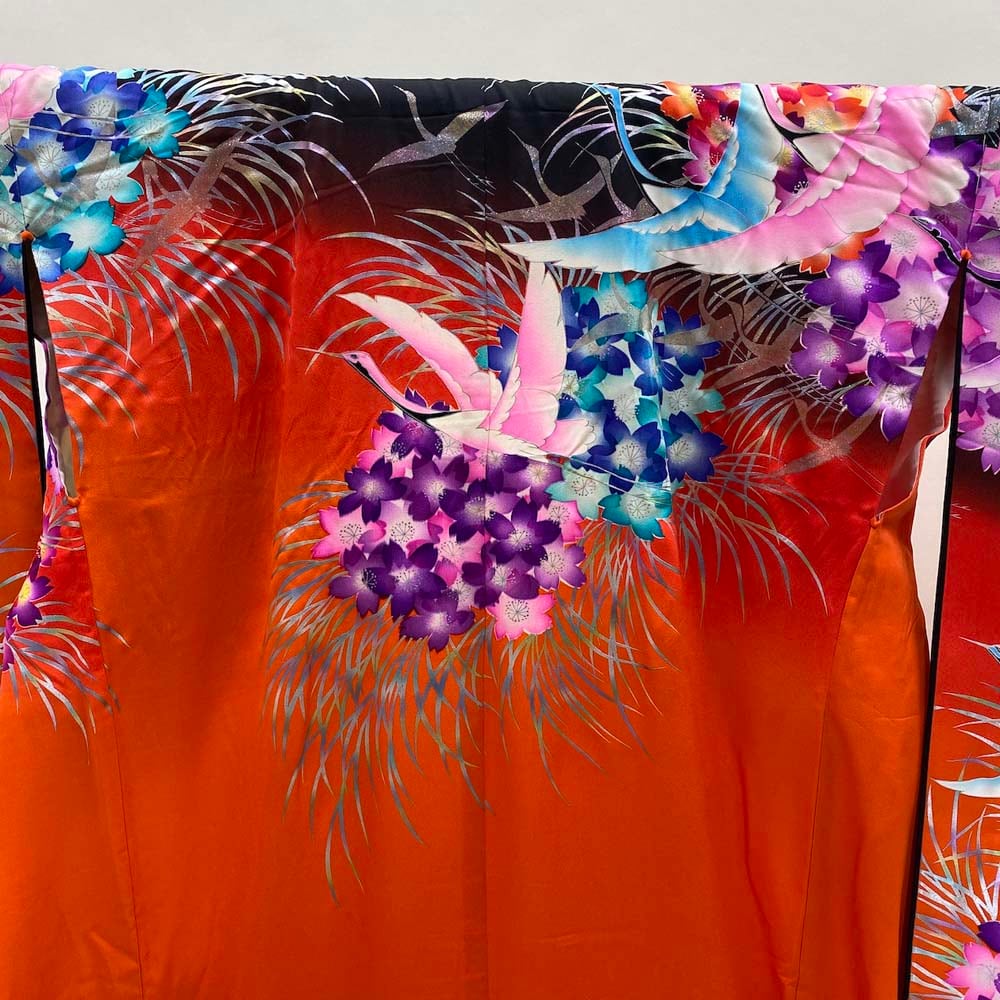 本振袖 引き振袖 正絹 赤色 オレンジ 黒 鶴 紫陽花 古典 刺繍 結婚式