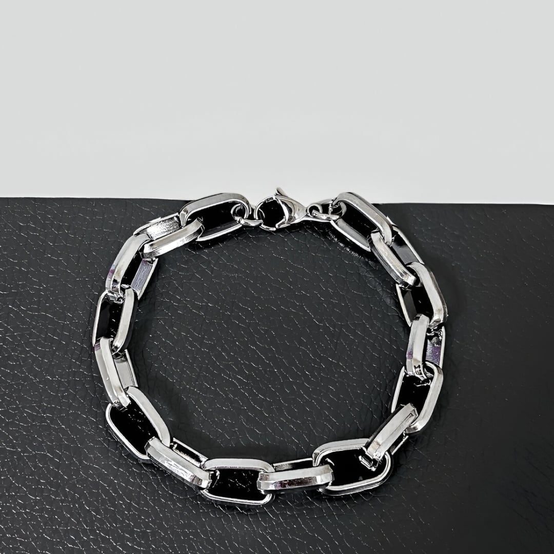 Square link bracelet