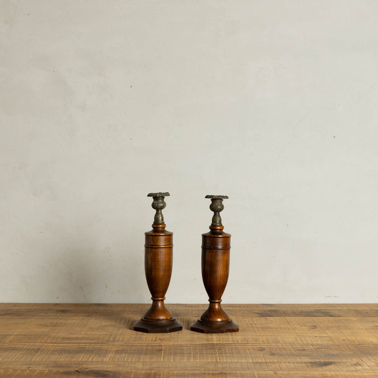 Candle Stand Set / キャンドル スタンド セット〈燭台・蝋燭・ロウソク・アンティーク・ヴィンテージ〉 112498 | SHABBY'S MARKETPLACE アンティーク・ヴィンテージ 家具や雑貨のお店 powered by BASE