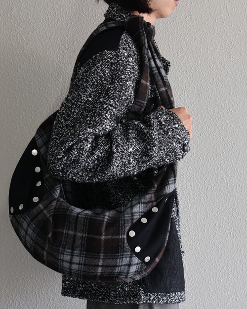 theworldisyouroyster 25AW/OYSTER Zipper Bag Brown/Black