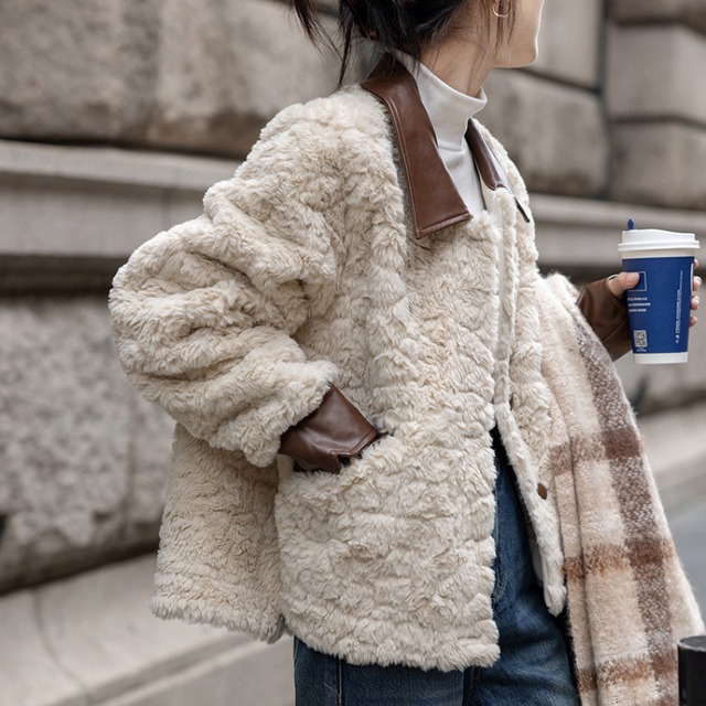 short boa jacket J00011