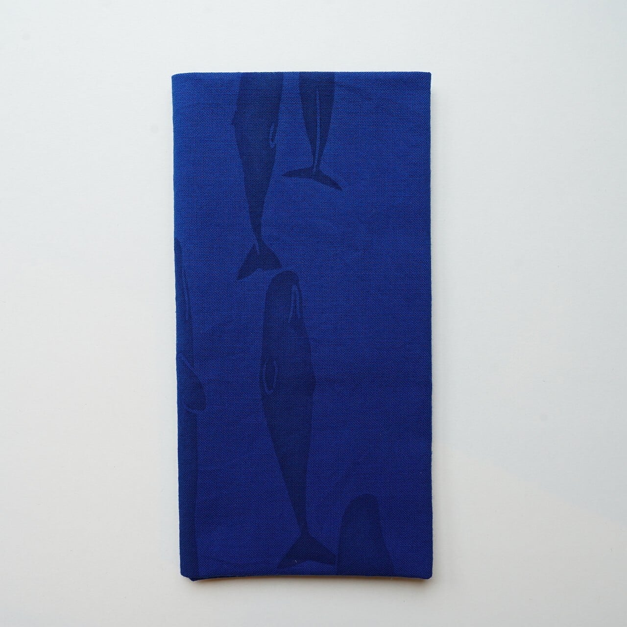 【関澤 孝】注染手ぬぐい 眠りクジラ 濃い青