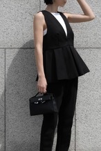V neck ペプラムジレトップス