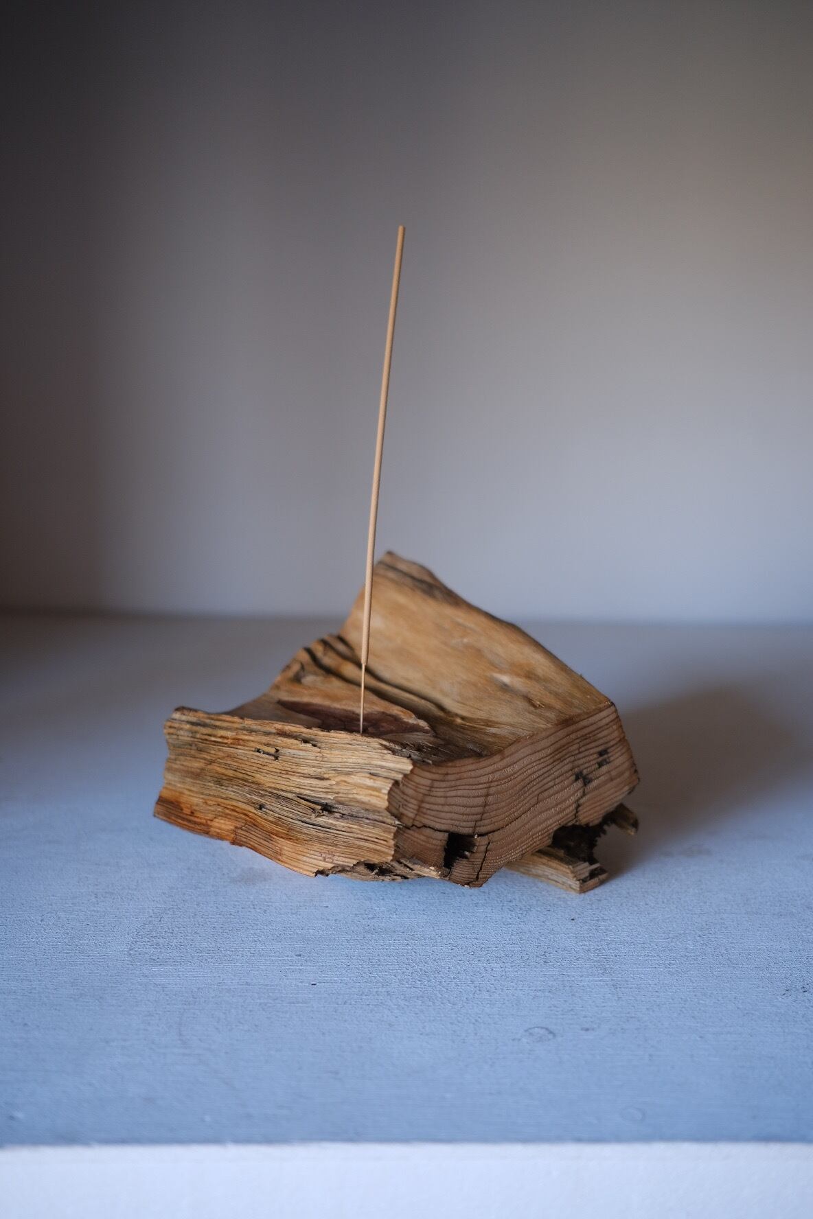 一枚板お香立て 樅木 -momi- | TORINOKI FURNITURE