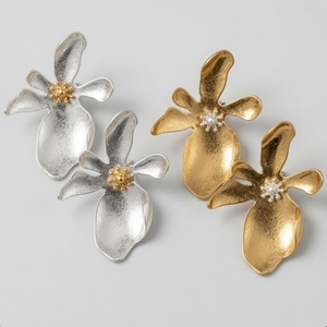メタルフラワーピアス　silver　OR　gold
