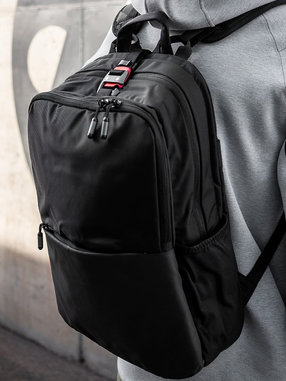 BOSS リュック BOSS - Faux-leather backpack with reflective details - Black