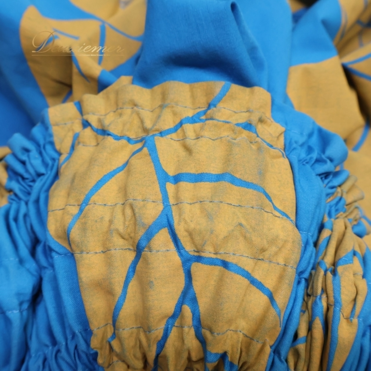 フラダンス 衣装 パウスカート ブルー系 シングル 花柄 葉っぱ柄 ゴールド系 爽やか かわいい 華やか 鮮やか 明るい ハワイアン アロハ ハワイアンプリント 青 金 フラ ダンス レッスン 練習 フラダンススカート 軽やか