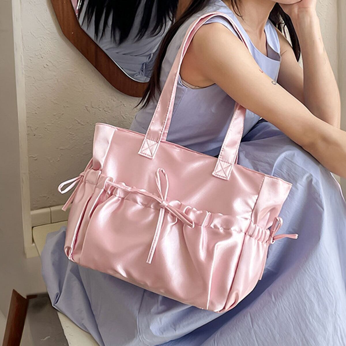 トートバッグ リボン レディース 韓国 大容量 軽量 A4 きれいめ 大人 かわいい おしゃれ 通勤 通学 フェミンイン ギャザー バッグ 柔らかい フリル 大人可愛い 大人女子