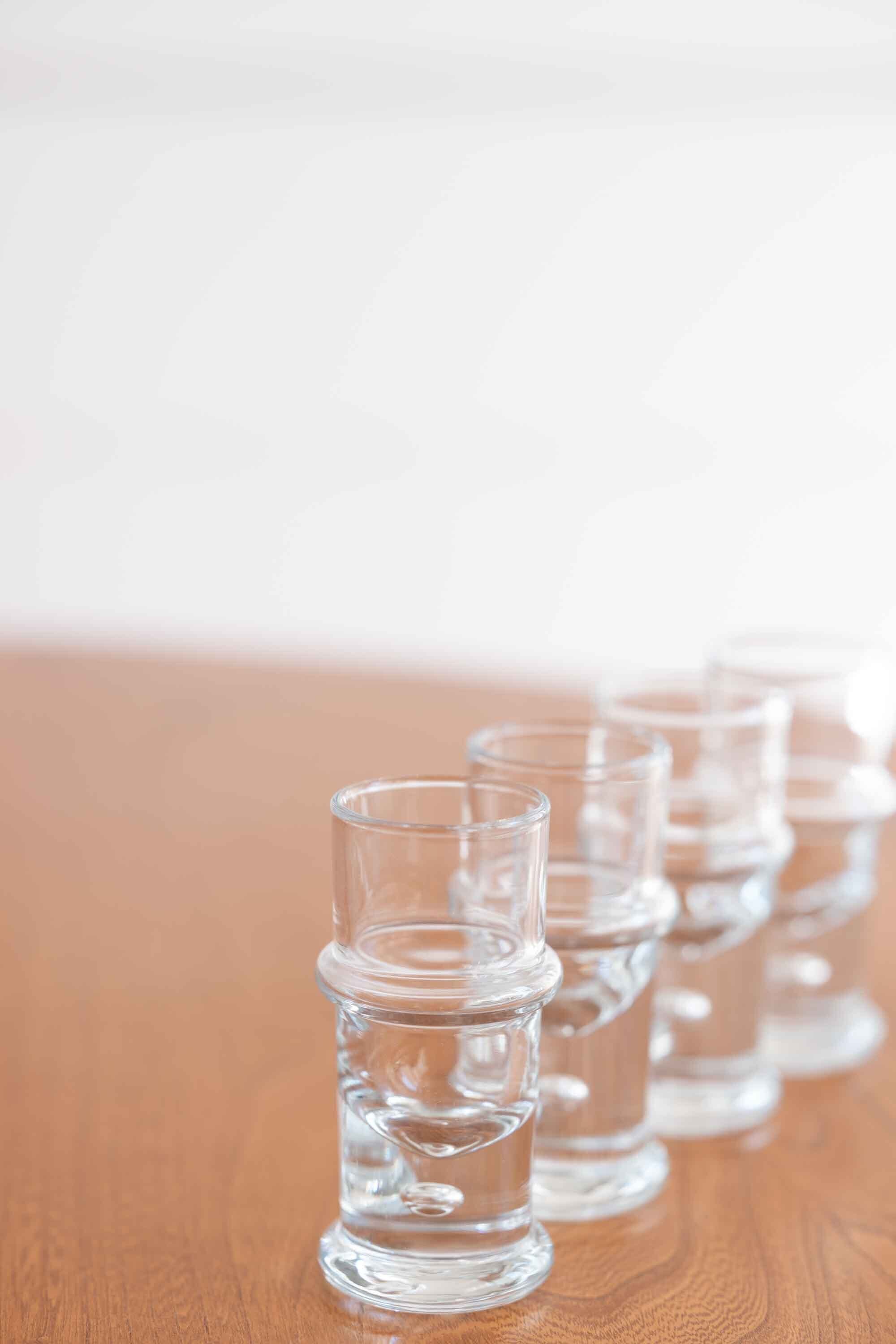 ホルムガード(Holmegaard )ショットグラス4本セット 1点は訳あり ビンテージ品 雫があるタイプ