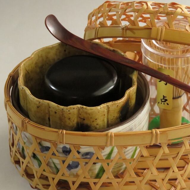 小さな茶道具セット 入子茶碗 茶器 茶杓 新品茶筅 5点揃え dbsy10088-s