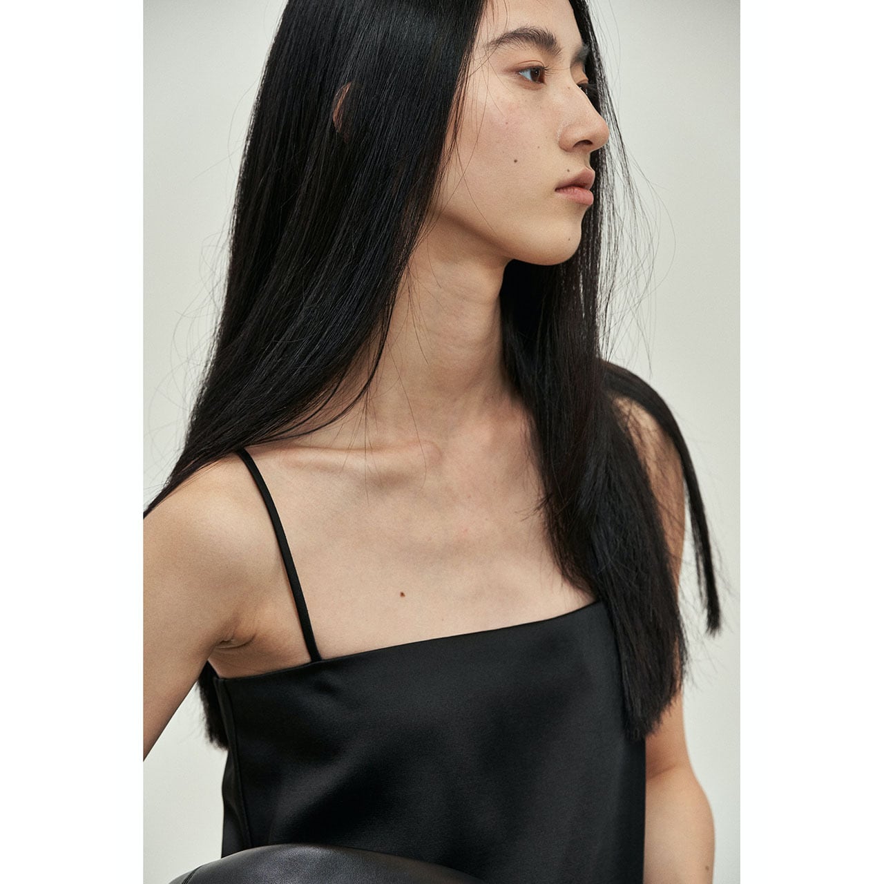 Side Slit Wrap Camisole Onepiece | SSISIL 公式オンラインストア