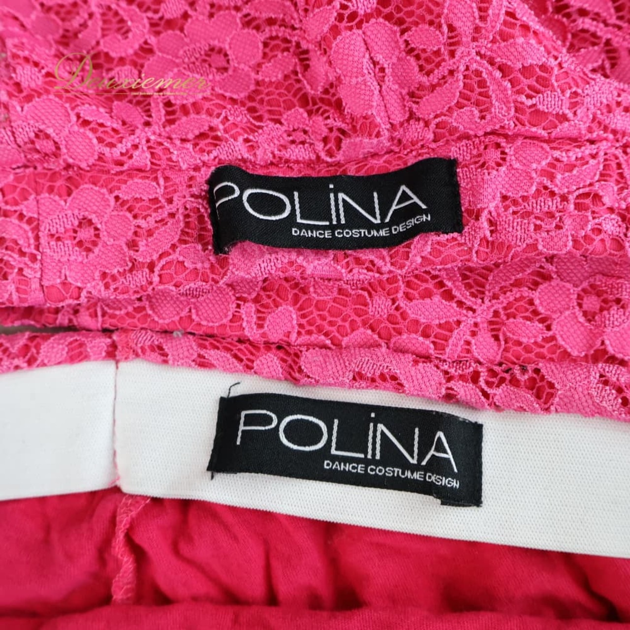 ベリーダンス 衣装 上下セット ピンク系 ポリーナ POLINA レース 花 花柄 トップス スカート スリット 鮮やか 華やか 練習 レッスン かわいい 派手 目立つ ダンス衣装 イベント 伸縮 ストレッチ 短め ショート丈