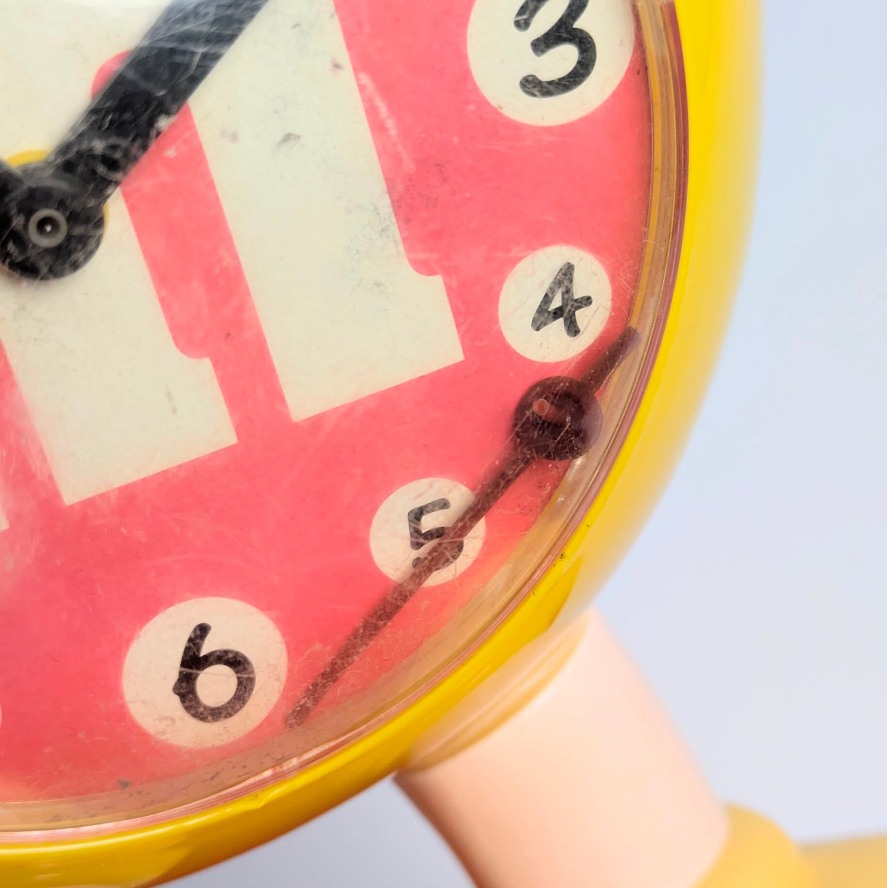 ☆ VINTAGE 90' JUNK ☆【 m&m's  ( エムアンドエムズ ) 】Alarm Bedside Clock Yellow / 目覚まし時計 / アラームクロック 〚アメリカン雑貨 アメトイ〛