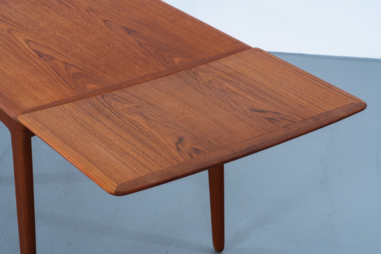 Svend Aage Madesen | Dining table