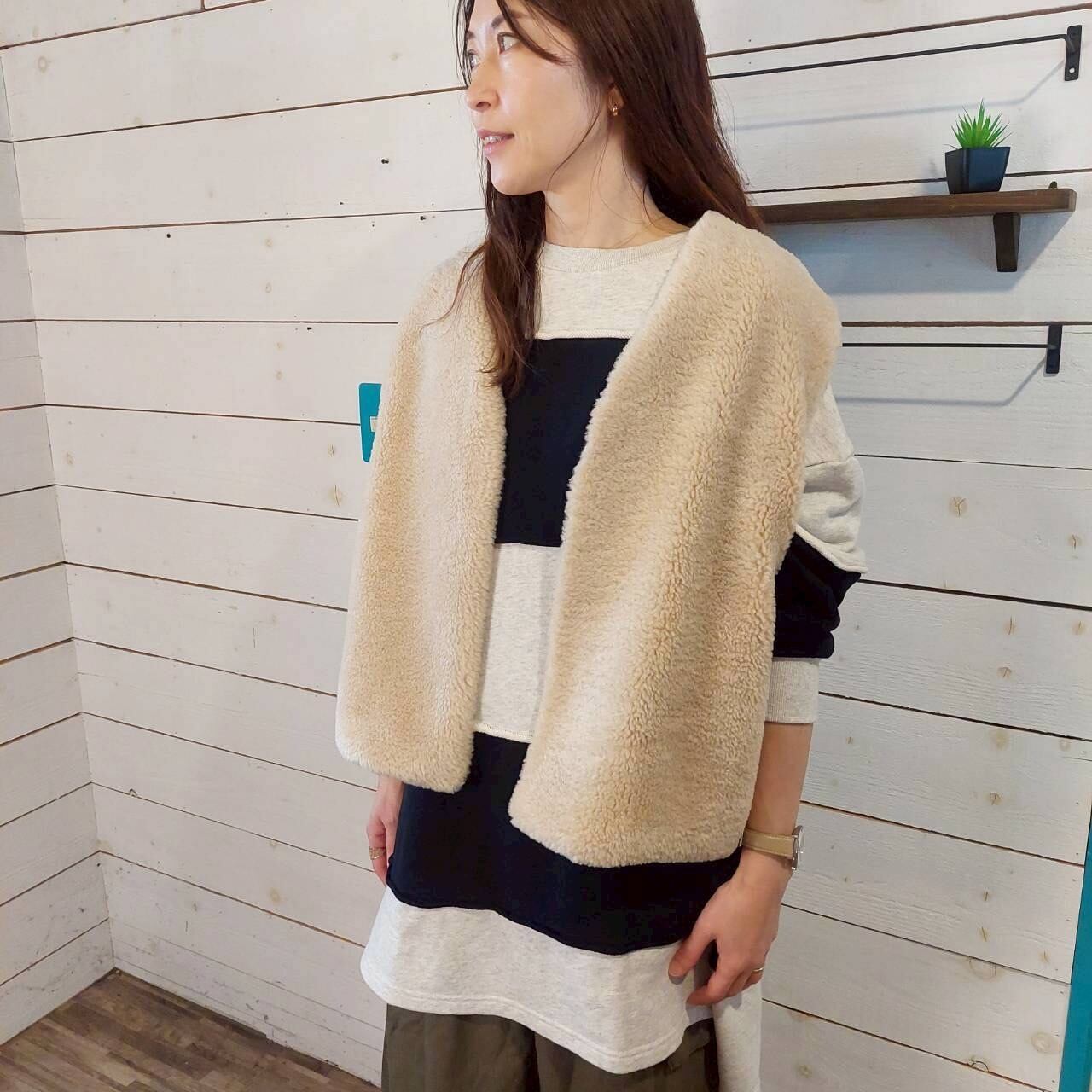 フェイクファーベスト　1497　フリーサイズ　ポリエステル100%