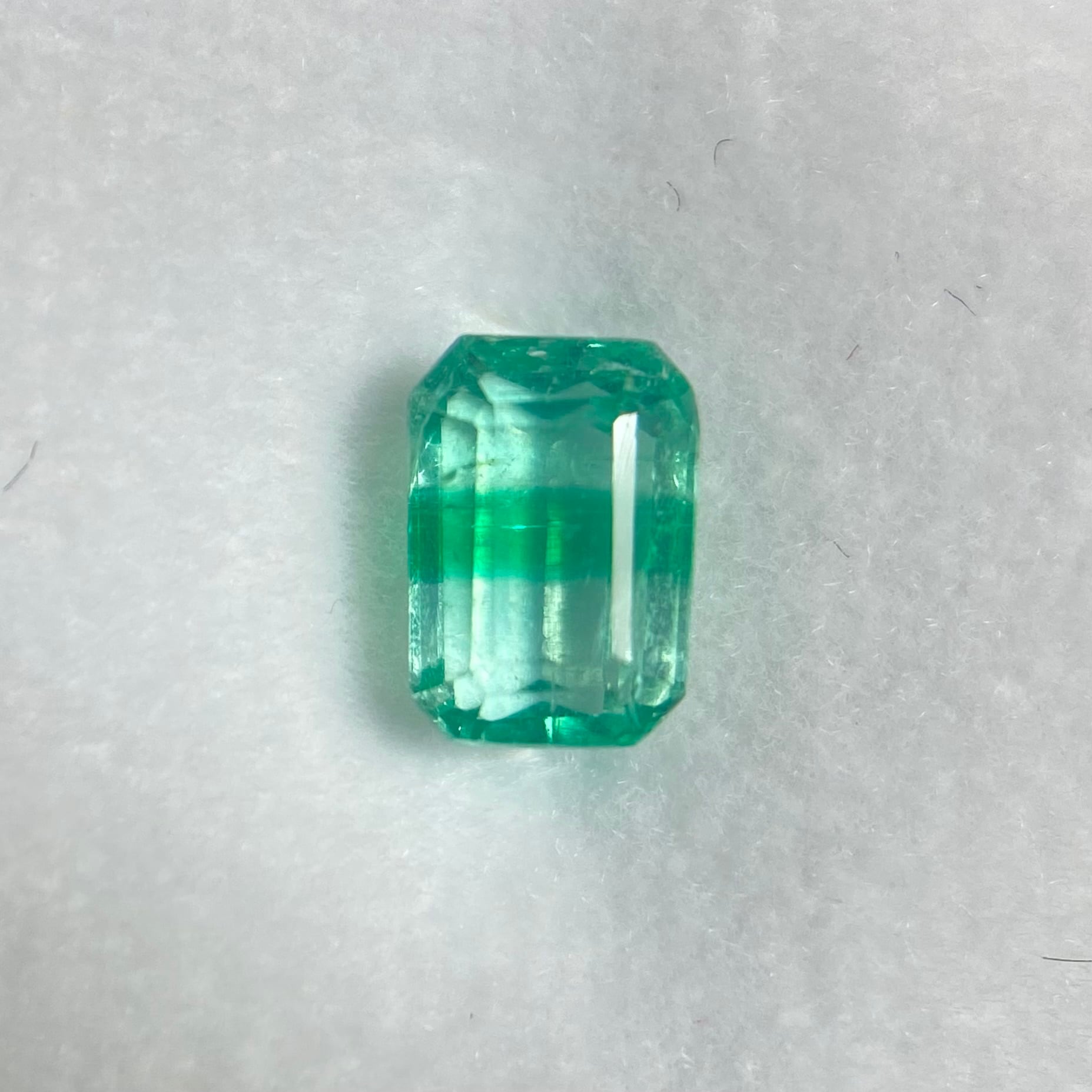 レアなバイカラーエメラルド