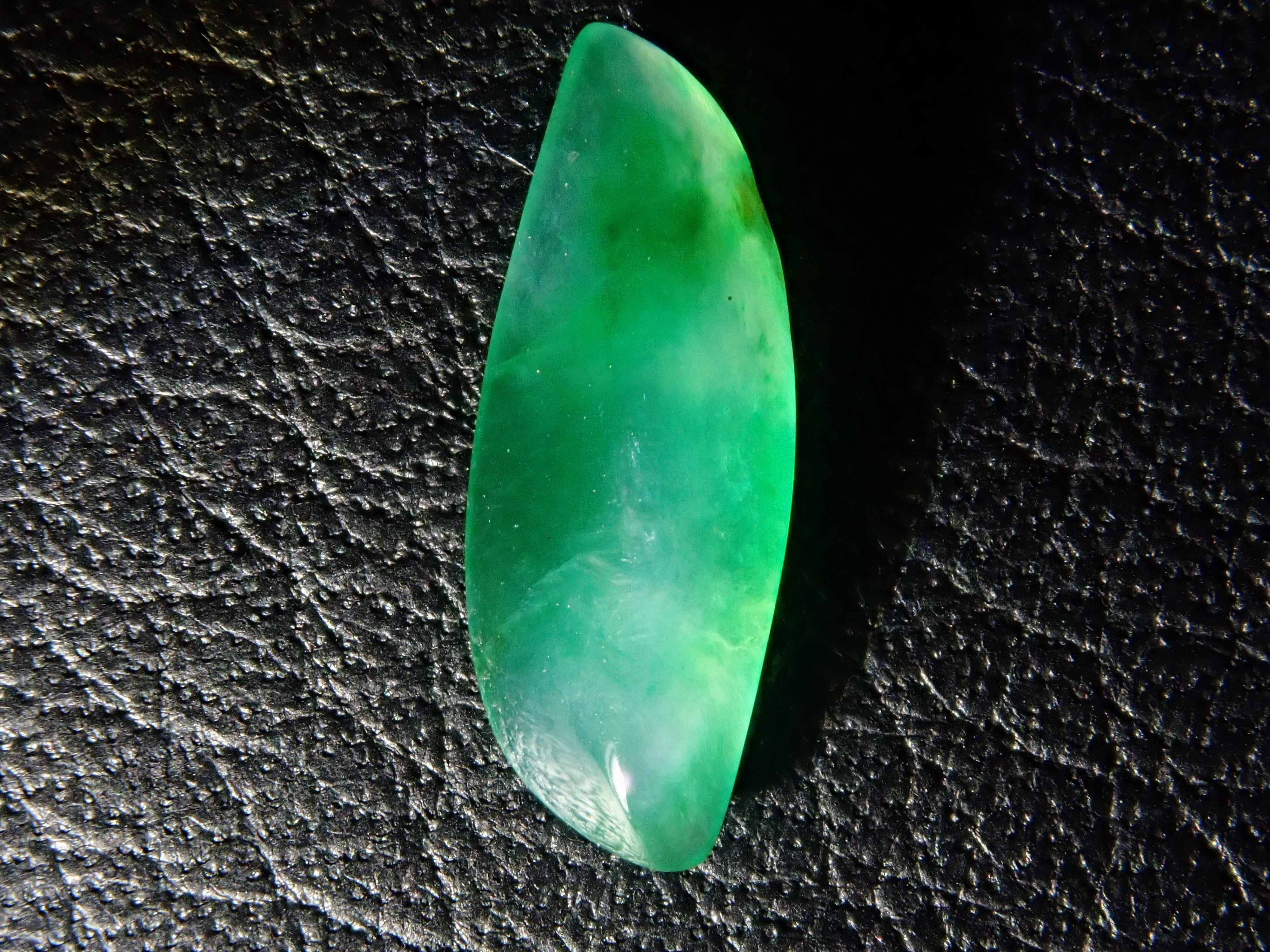 ミャンマー産翡翠 0.7936ct